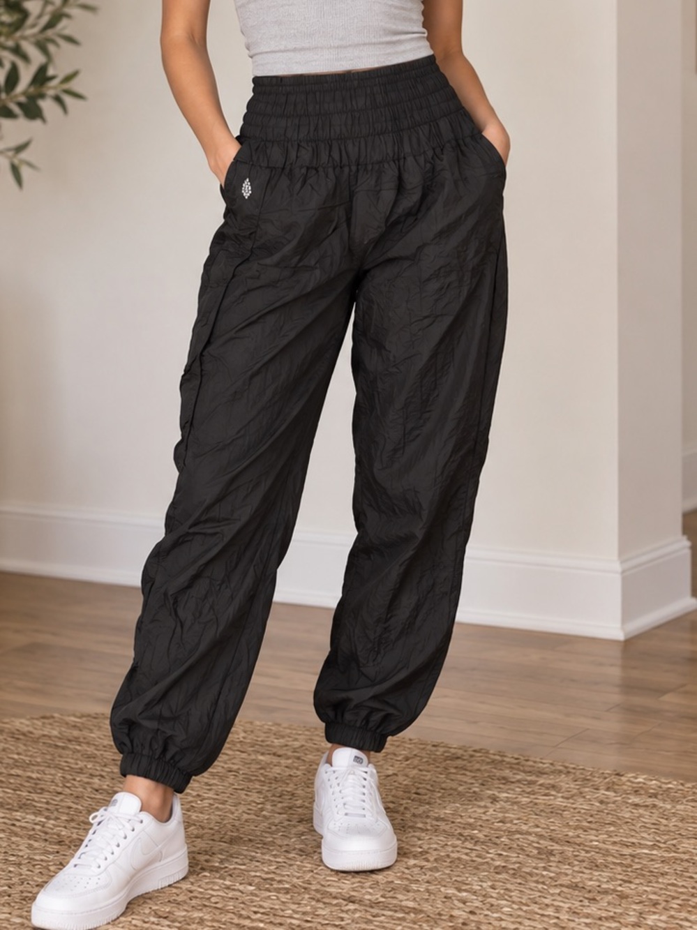free people movement the way home black high rise jogger pants M